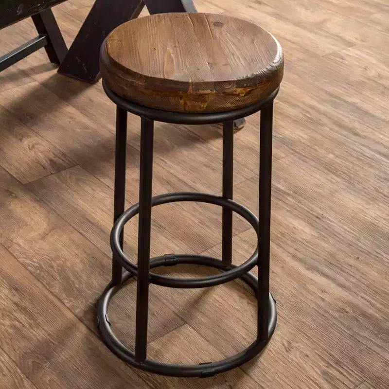 Sgabello da bancone Aurora Classic da interni in legno e metallo 24 pollici con poggiapiedi, marrone/nero