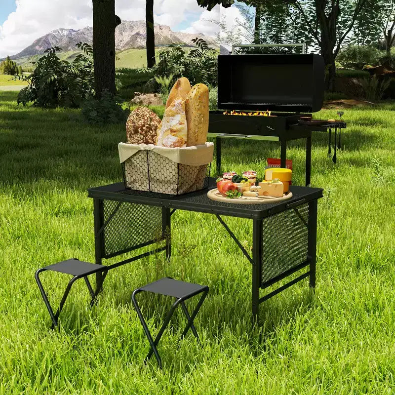 Tavolo Grill Pieghevole, Tavolo da Campeggio Portatile da 1,37 m con 2 Pannelli Laterali, Tavolo Esterno in Metallo Regolabile in Altezza per Picnic, Barbecue, Feste
