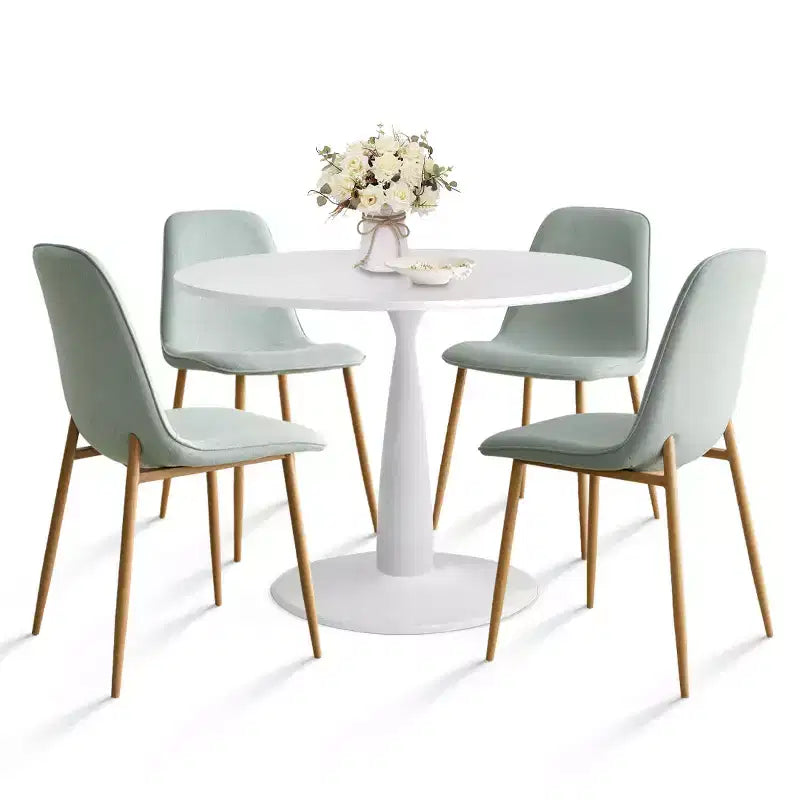 Tavolo da pranzo piccolo per 4 persone, rotondo con 4 sedie imbottite, gambe in rovere per appartamento, arredamento interno