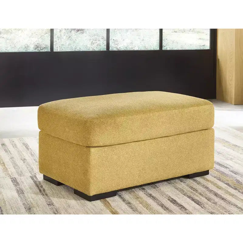 Pouf moderno Keerwick, Giallo girasole